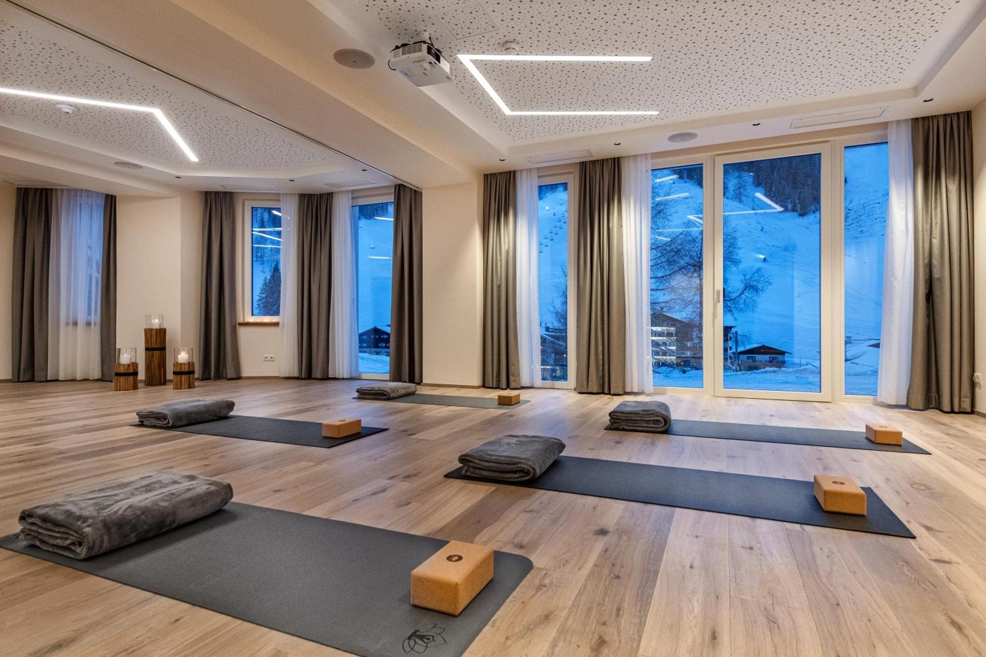 Hotel Alpenhof Superior ツァウヘンゼー エクステリア 写真