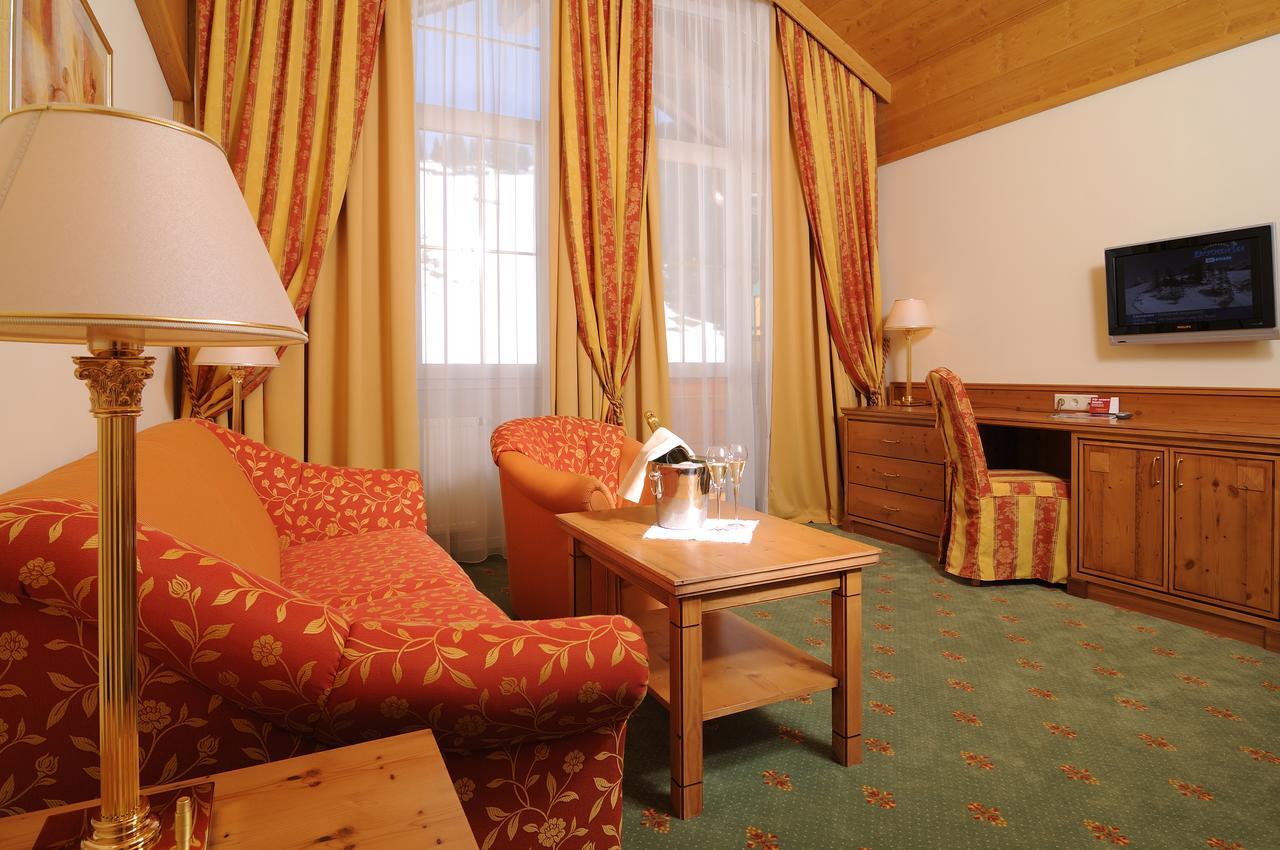 Hotel Alpenhof Superior ツァウヘンゼー エクステリア 写真